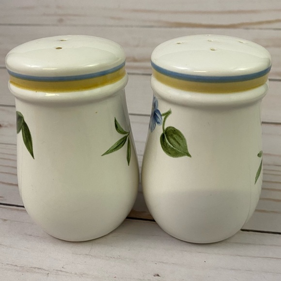 Vintage Blue Floral Salt & Pepper Shakers Yellow Blue Stripe - Picture 5 of 6